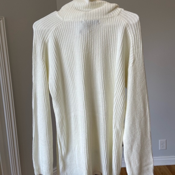 Olivaceous New size Large turtle neck soft sweater cream cozy ribbed knit sliit - Picture 11 of 12